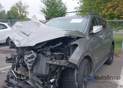 2017 Hyundai Santa Fe Sport 2.0T Ultimate z USA, uszkodzony, nr VIN 5XYZWDLA4HG466506